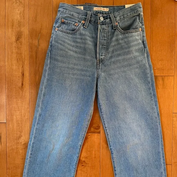 Levi's Ribcage Straight Ankle - Picture 3 of 5